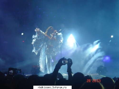 1. anahi in concerte